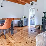 3 Bedroom Awesome In Prázdninový dům