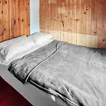 3 Bedroom Awesome In Prázdninový dům