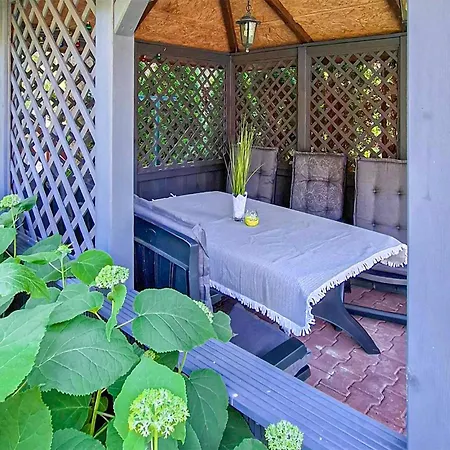 펜션 3 Bedroom Awesome In