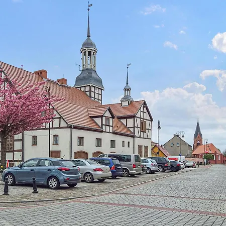 3 Bedroom Stunning In Holiday home Nowe Warpno