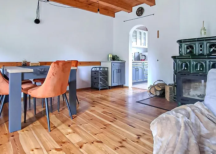 3 Bedroom Awesome In בית נופש