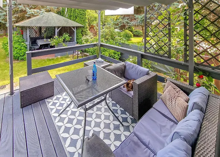 בית נופש 3 Bedroom Awesome In נובה וארפנו