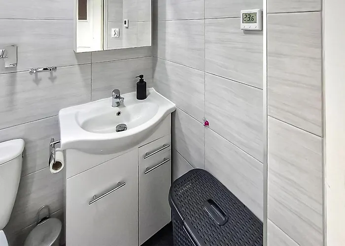 3 Bedroom Awesome In